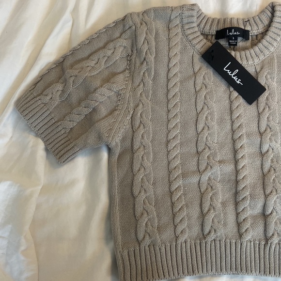 Lulu’s • Cable Knit Set - Picture 6 of 8